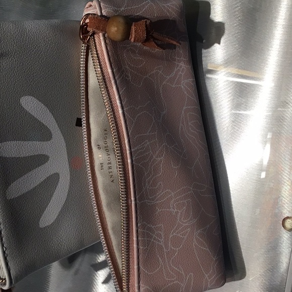 2 Adorable pouches from Anthropologie - Picture 2 of 2